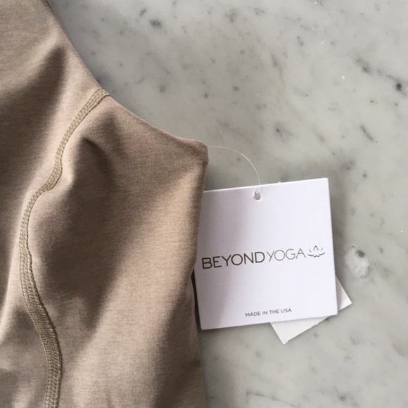 Beyond Yoga tank top - Picture 4 of 5
